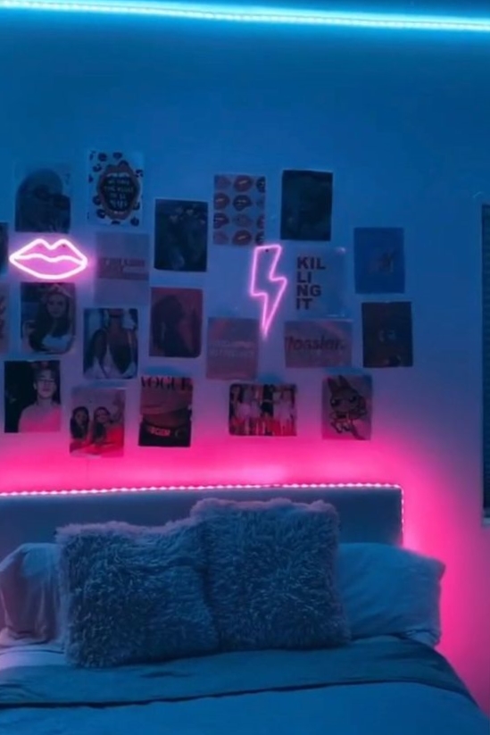 Vaporwave Room Ideas - Get inspiration and advice to decorate your room